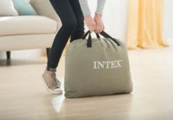 Intex Comfort Plush Hoog Luchtbed - Eenpersoons - Ingebouwde Elektrische Pomp -Campingreeksen Winkel 1320 1900 64412 inuse1 2017 300