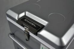Engel MT45F-S Compressor Koelbox - 40 Liter -Campingreeksen Winkel 1900 2849 mt45fs verschluss detail